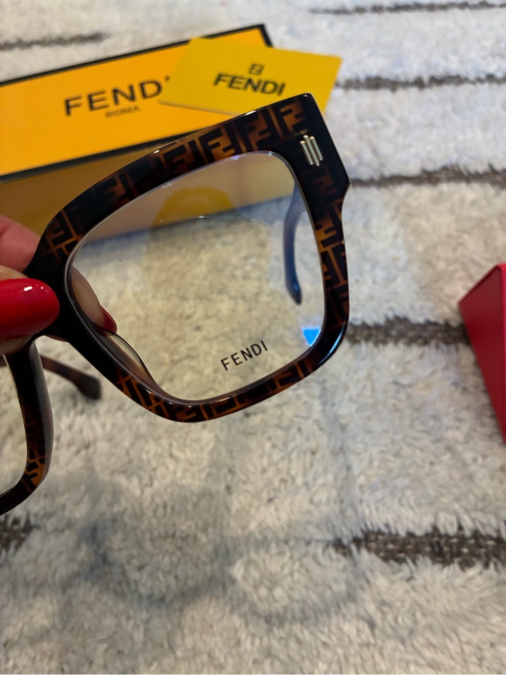 Fendi Tortoiseshell Square Sunglasses with Gradient Lenses - Picture 6 of 6